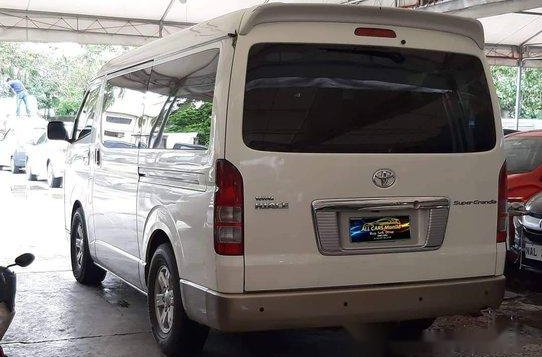 Selling White Toyota Hiace 2013 Automatic Diesel at 47000 km -3