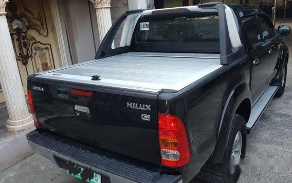 Selling Black Toyota Hilux 2010 at 85000 km -3