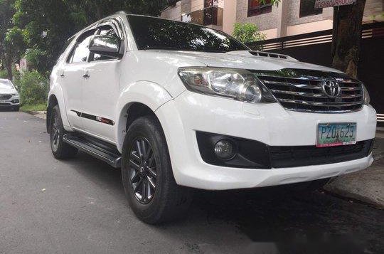 Selling White Toyota Fortuner 2010 Automatic Diesel at 80000 km 