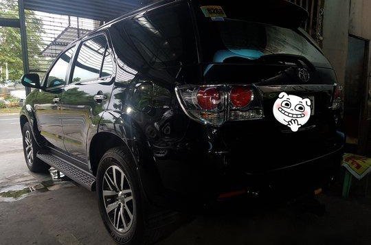 Sell Black 2015 Toyota Fortuner at 79000 km -2