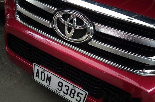 Red Toyota Hilux 2016 Manual Diesel for sale -3