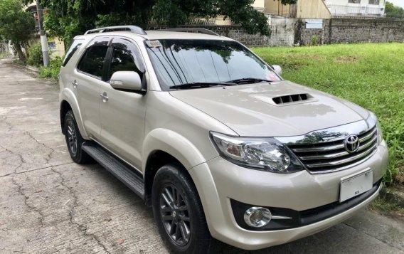 Selling Beige Toyota Fortuner 2015 at 39341 km 