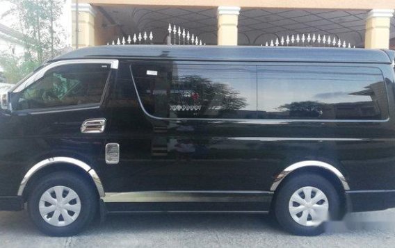 Sell Black 2017 Toyota Hiace at 5000 km -7