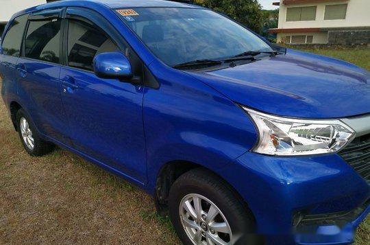 Blue Toyota Avanza 2018 at 7800 km for sale -2