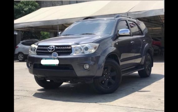  Toyota Fortuner 2010 at 112000 km for sale-1