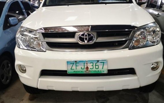 White Toyota Fortuner 2007 Automatic Diesel for sale 