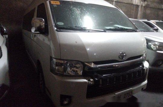 Sell White 2016 Toyota Hiace at 45000 km -1