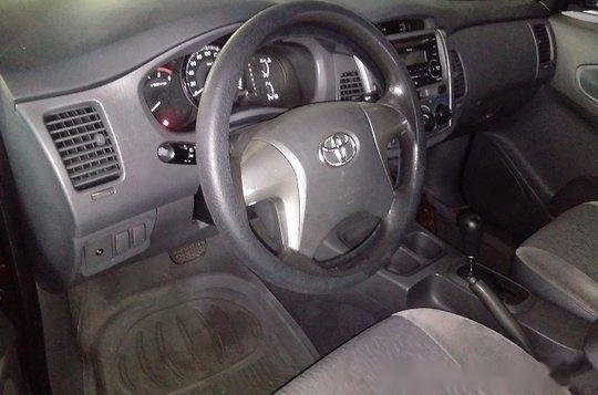 Selling Brown Toyota Innova 2014 in Marikina -4