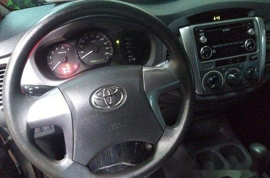 Sell Silver 2016 Toyota Innova in Quezon City -6