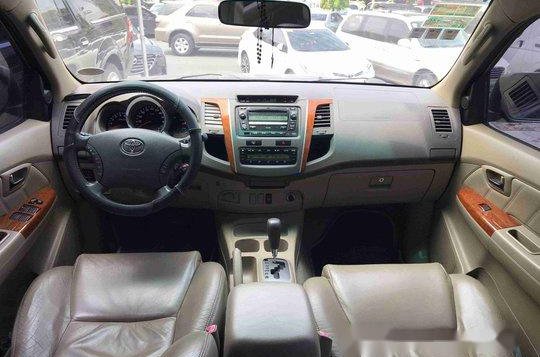 Sell Black 2009 Toyota Fortuner in Makati -6