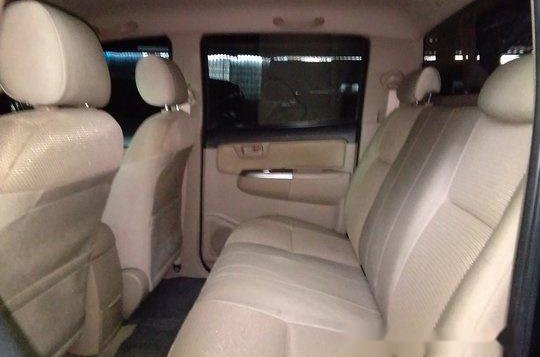 Selling Black Toyota Hilux 2015 in Bulacan-11