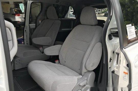 Sell White 2019 Toyota Sienna in Quezon City-7