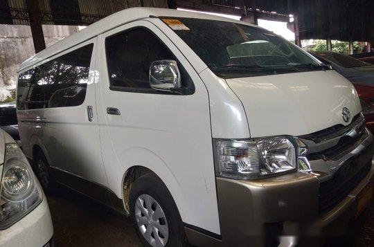 Sell White 2017 Toyota Hiace Manual Diesel at 74000 km 