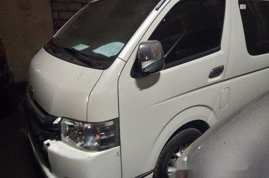 Sell White 2016 Toyota Hiace at 45000 km -3