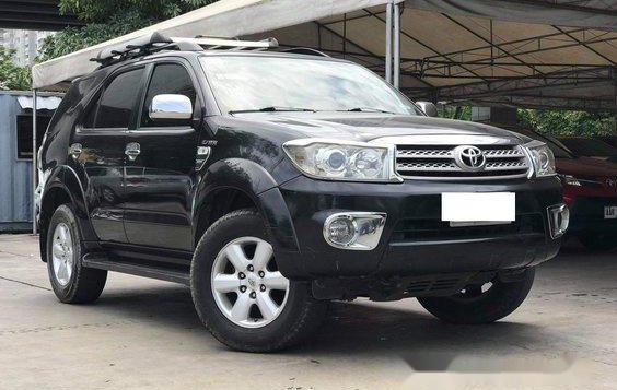 Sell Black 2009 Toyota Fortuner in Makati -2