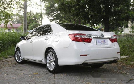 White Toyota Camry 2012 at 144000 km for sale -2