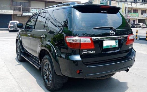 Selling Black Toyota Fortuner 2011 in Meycauayan-6