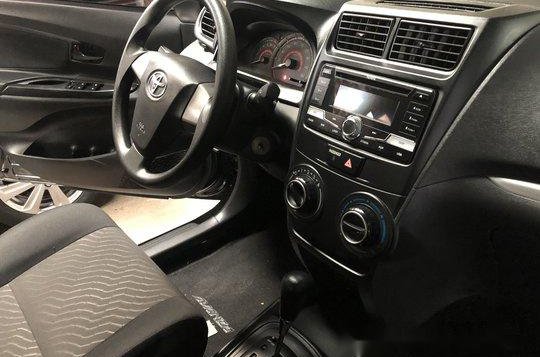 Selling Black Toyota Avanza 2018 in Quezon City -5