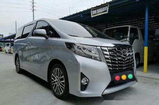 Silver Toyota Alphard 2018 for sale in Parañaque-1