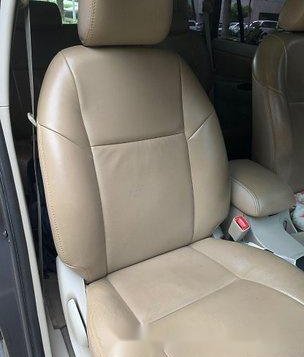 Grey Toyota Innova 2014 at 59000 km for sale-7