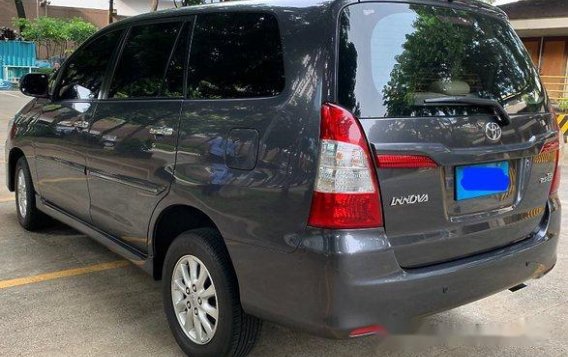 Grey Toyota Innova 2014 at 59000 km for sale-6