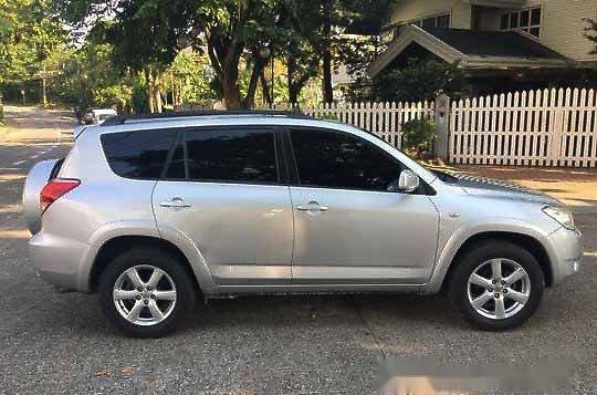 Silver Toyota Rav4 2006 at 70000 km for sale-2