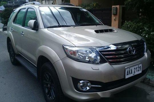 Selling Toyota Fortuner 2015 Automatic Diesel 