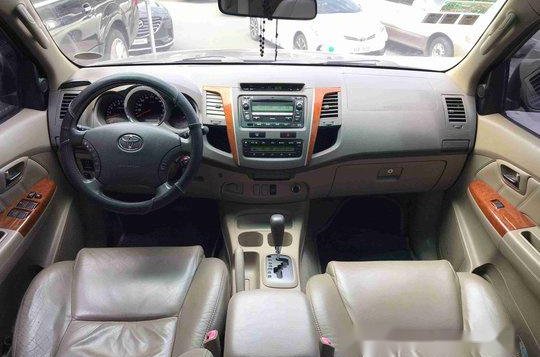 Sell Black 2009 Toyota Fortuner in Makati -7