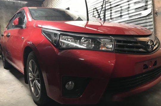 Sell Red 2017 Toyota Corolla Altis at 8800 km -1