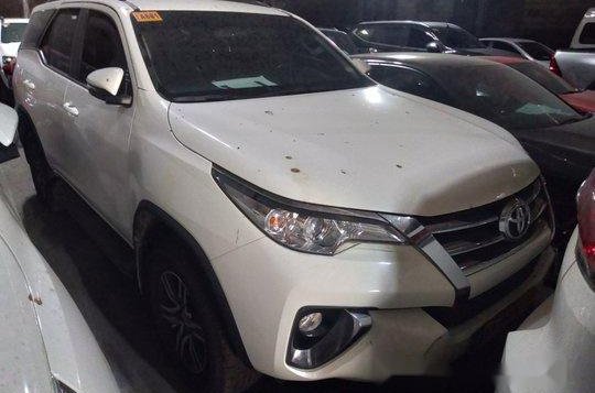 Selling White Toyota Fortuner 2018 Automatic Diesel 