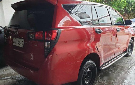 Selling Red Toyota Innova 2017 Manual Diesel at 28000 km -2