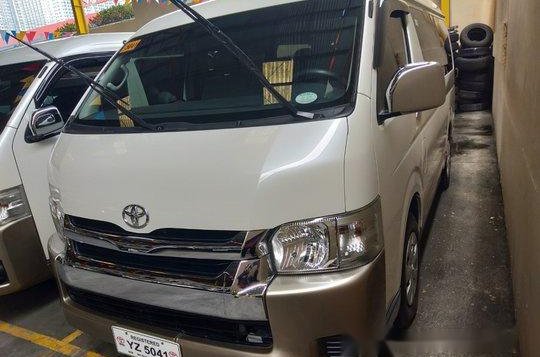 Selling White Toyota Hiace 2016 Manual Diesel-3