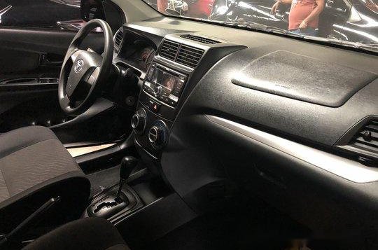 Selling Black Toyota Avanza 2018 in Quezon City -4