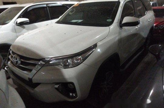 Selling White Toyota Fortuner 2018 Automatic Diesel -2