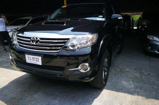 Sell Black 2015 Toyota Fortuner at 54060 km -1