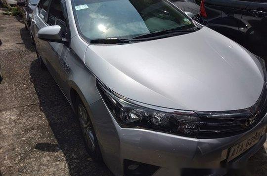 Selling Silver Toyota Corolla Altis 2015 at 8000 km 