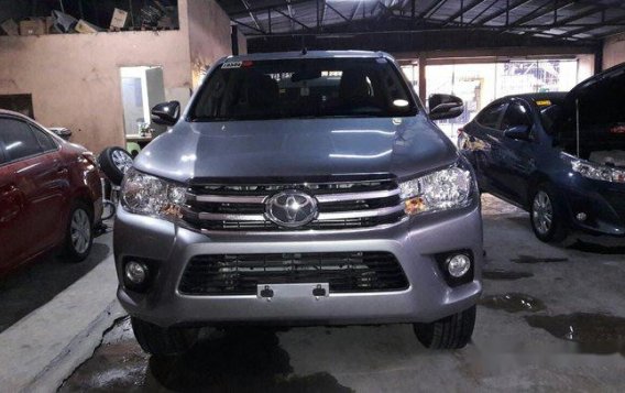 Selling Silver Toyota Hilux 2016 Manual Diesel