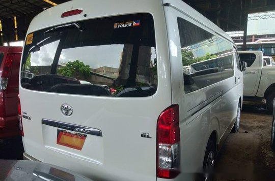 Sell White 2017 Toyota Hiace Manual Diesel at 74000 km -2