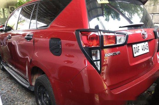 Red Toyota Innova 2017 Manual Diesel for sale-2