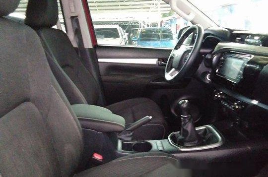 Red Toyota Hilux 2016 Manual Diesel for sale -12