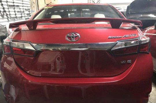 Sell Red 2017 Toyota Corolla Altis at 8800 km -2
