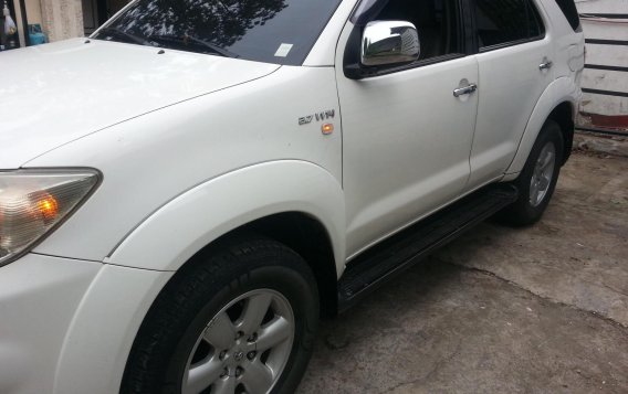 White Toyota Fortuner 2010 Automatic Gasoline for sale -3