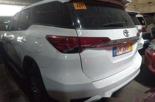 Selling White Toyota Fortuner 2018 Automatic Diesel -4