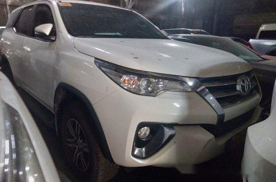 Selling White Toyota Fortuner 2018 Automatic Diesel -1