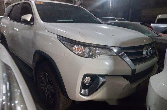 Selling White Toyota Fortuner 2018 Automatic Diesel -5