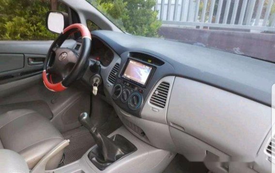 Selling White Toyota Innova 2012 Manual Diesel at 70000 km -3