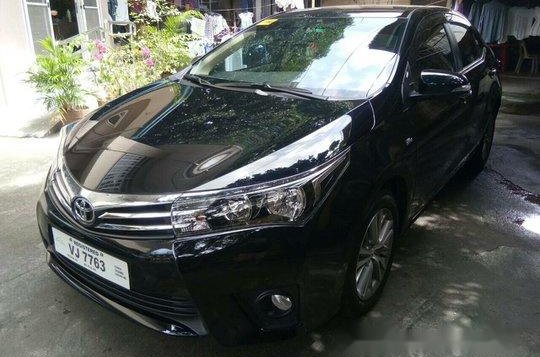 Sell Black 2017 Toyota Corolla Altis Automatic Gasoline at 5200 km -1