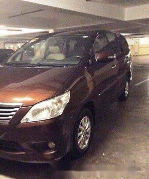 Sell Brown 2014 Toyota Innova Automatic Gasoline at 114000 km -2