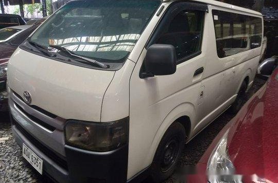 White Toyota Hiace 2015 at 175000 km for sale-1