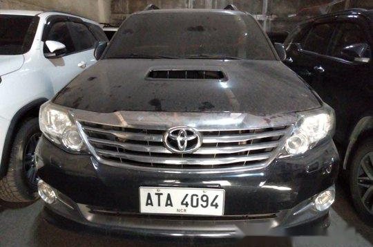 Selling Black Toyota Fortuner 2015 Automatic Diesel -2